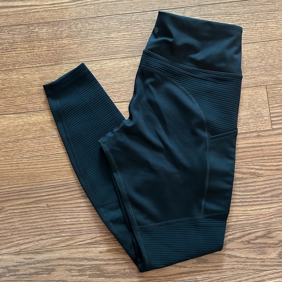 Like New Athleta Fleece-Lined Leggings - Picture 2 of 8